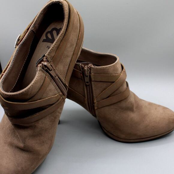 Fergalicious Chrissy Ankle Bootie Heels Size 10 - Picture 4 of 10